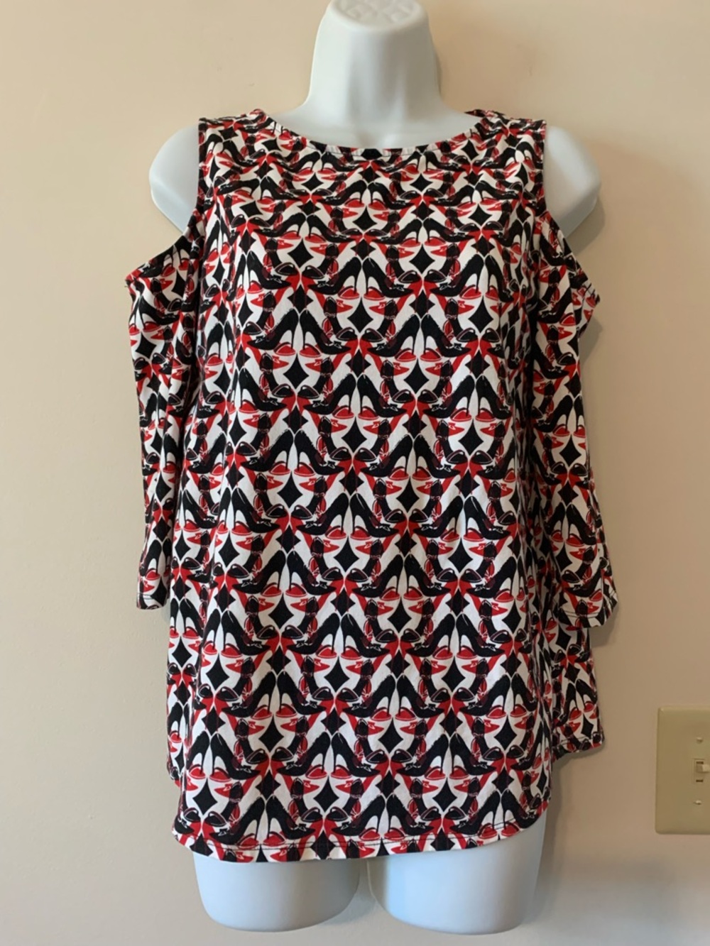 Chico's Red, Black & White Cold-Shoulder Geometric Blouse